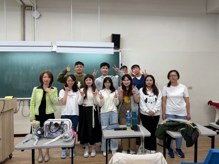 114.12.23 方案實習發表會大合照圖片