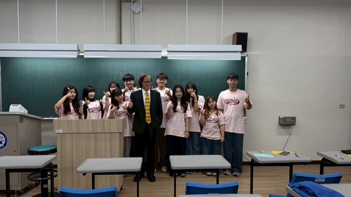 114.12.23 方案實習發表會大合照圖片