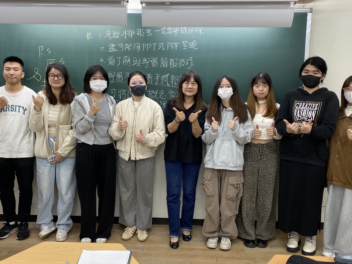 114.12.23 方案實習發表會大合照圖片