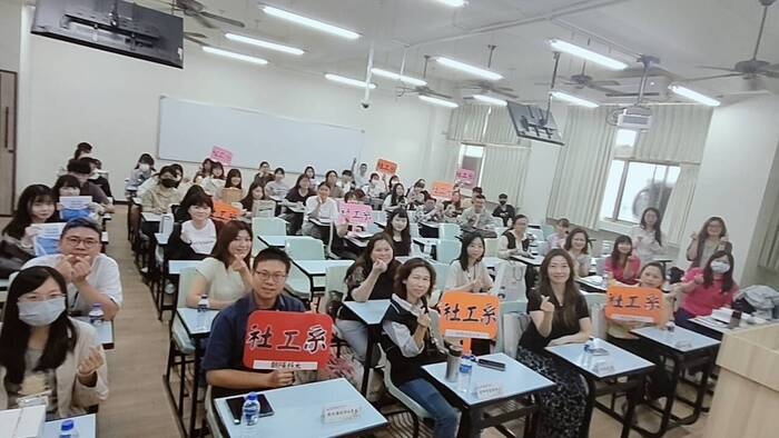 2026/5/19  社工系小型就業博覽會圖片
